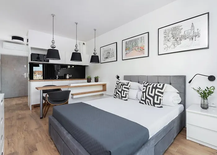 Cozy With A Balcony - Rajska 3 Street